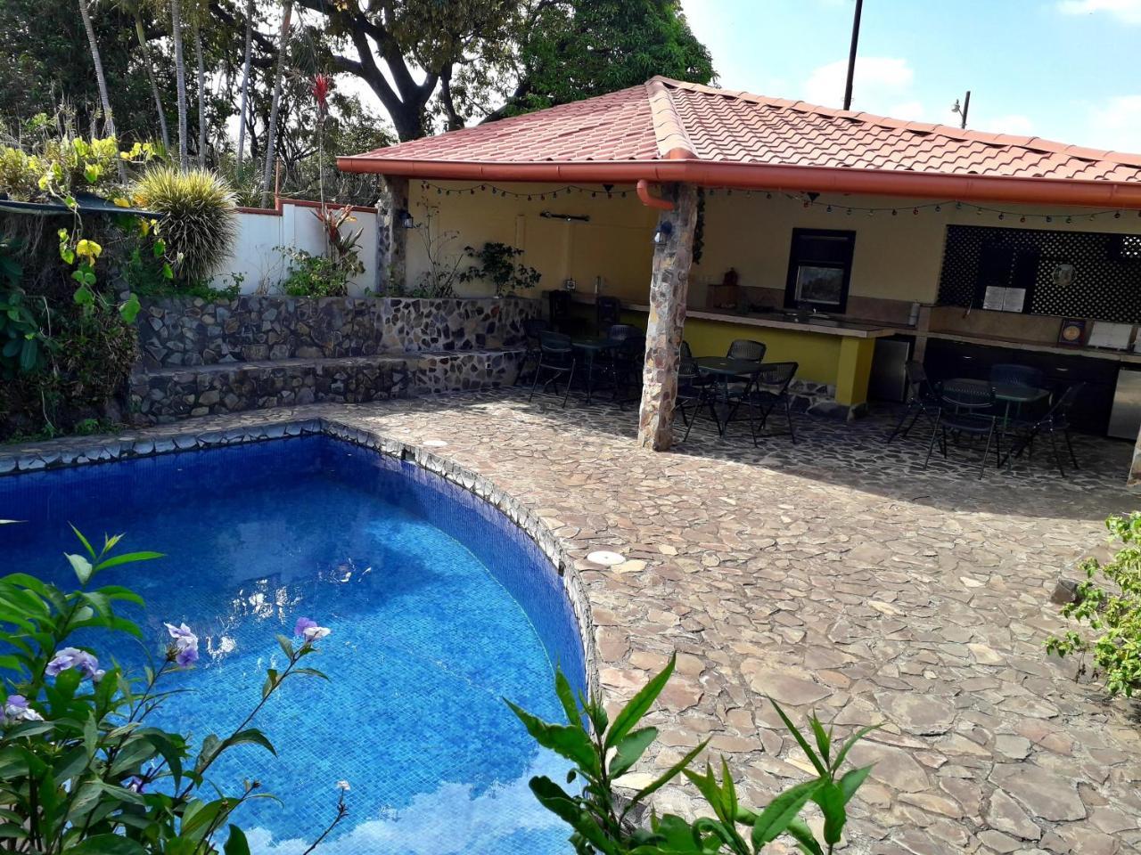 Dos Palmas Studio Apartments Río Segundo Esterno foto